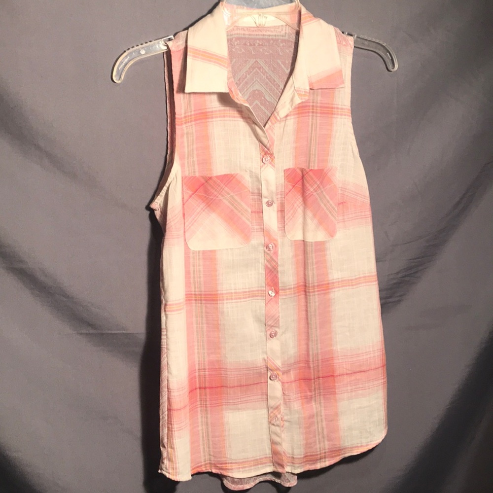 Women’s Short Sleeve Top.